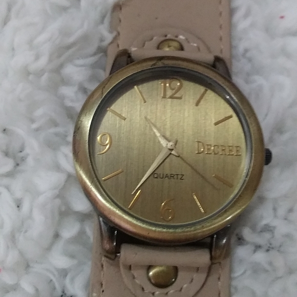 Decree Watch - Picture 4 of 8